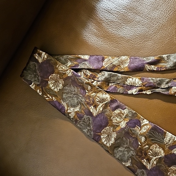 VTG BILL BLASS Purple Floral Silk Tie - Picture 6 of 9